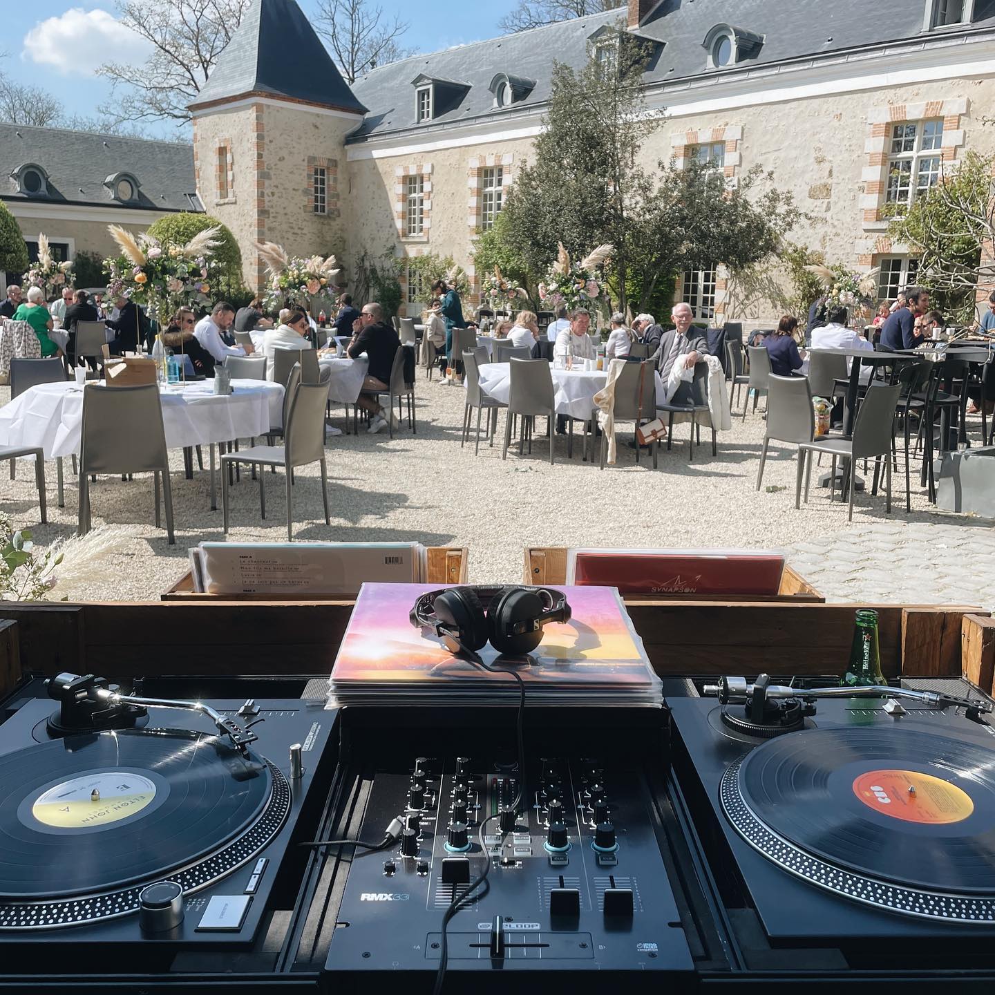 how-much-do-djs-charge-for-weddings-unveiling-the-price-tag